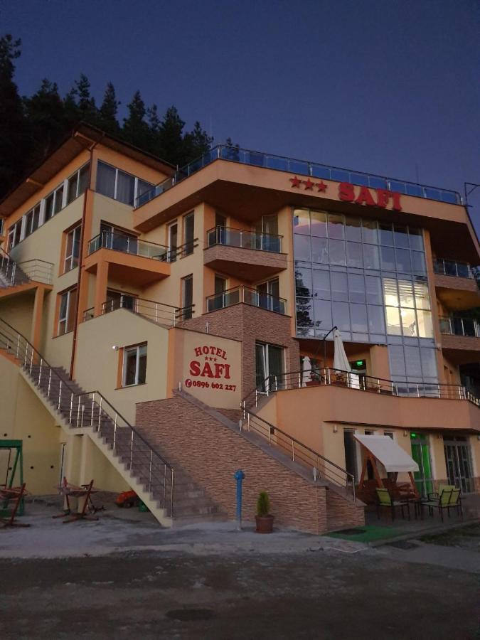 Safi Къща за гости Доспат